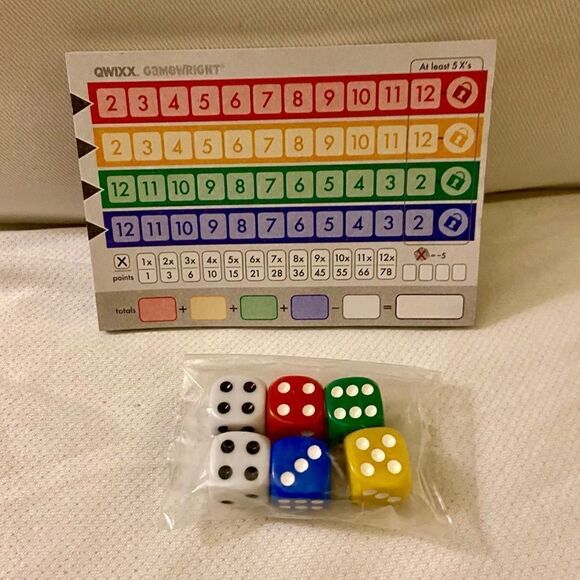 Qwixx A Fast Family Dice Game New with Tags - Picture 3 of 8
